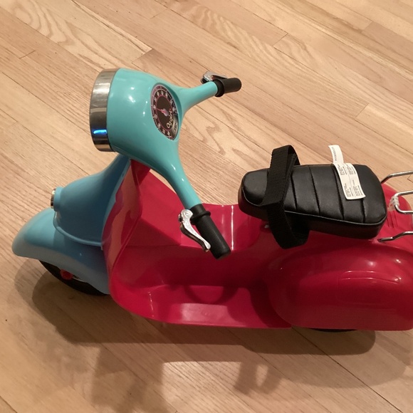 Our Generation Doll + Bike Scooter Like New - Picture 2 of 8